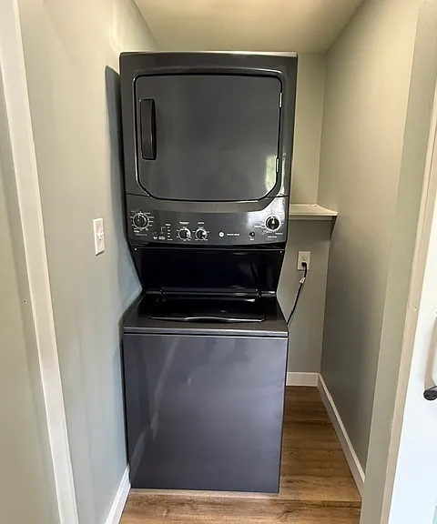 805 Woodland Ter — Photo 12