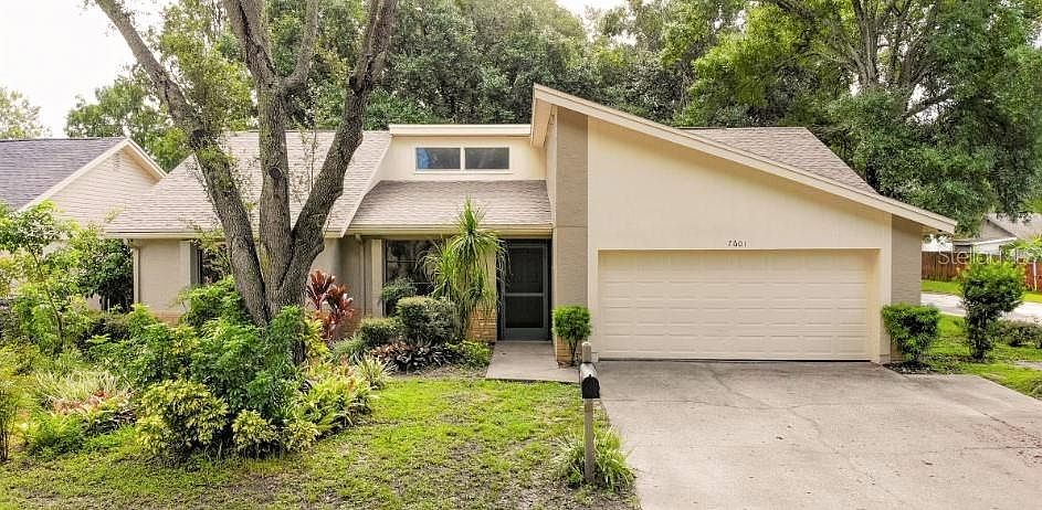 1st image of 7601 Canyon Ct