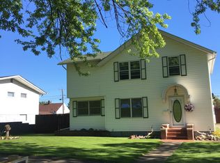 316 7th St NW, Chisholm, MN 55719