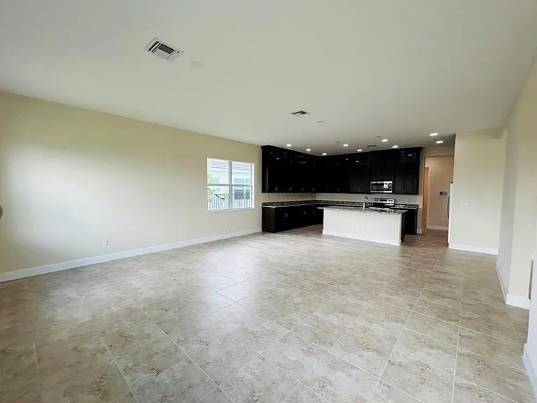 5199 Liberty Ln — Photo 8