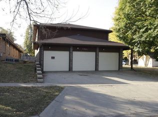 5221 Cleveland Ave APT 4, Lincoln, NE 68504