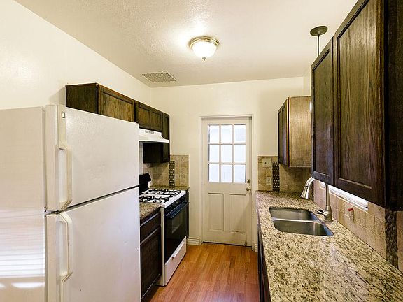 4th image of 606 E San Juan Ave APT 1
