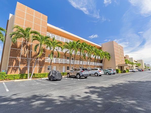 201 SE 11th Ter APT 102