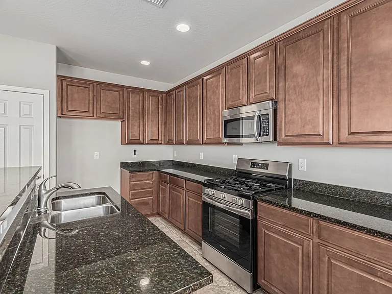 27511 N 54th Ln — Photo 9