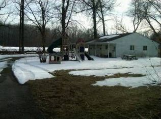 3907 Knepper Rd, Lambertville, MI 48144