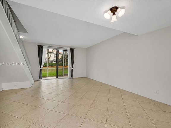 3rd image of 1210 Sorrento Dr