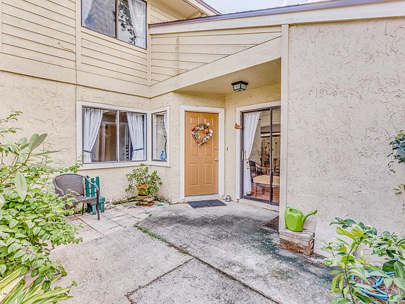 2nd image of 901 Marsh Cove Pl
