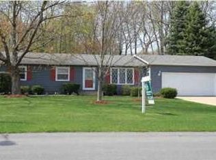 1240 Brookridge Dr SE, Kentwood, MI 49508