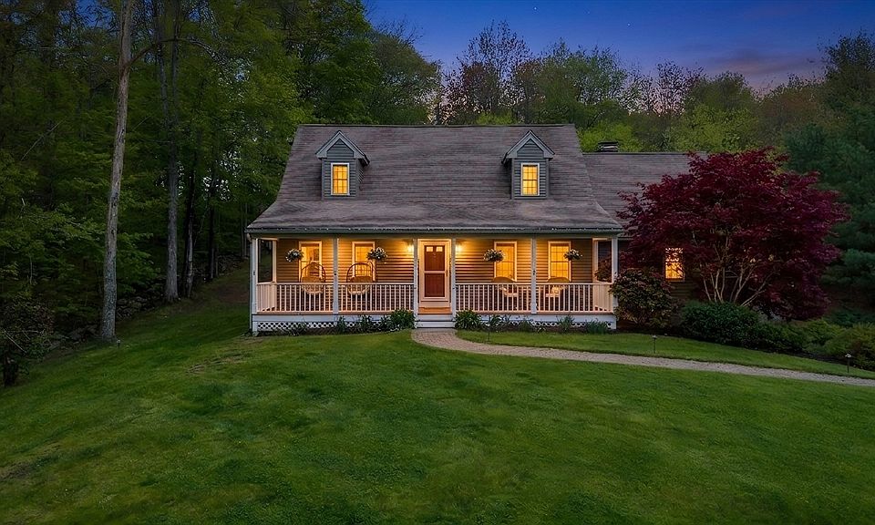 1st image of 13 Thompson Pond Rd