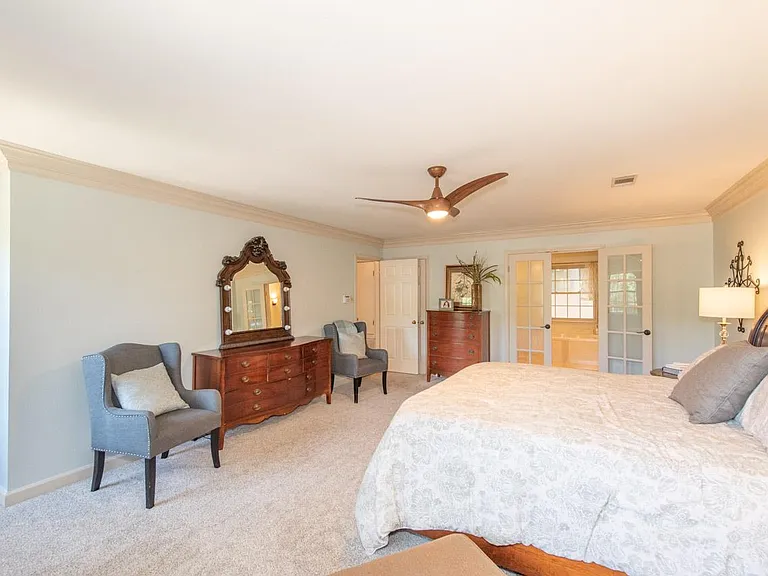 15 Lorian Dr — Photo 10