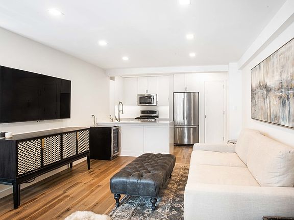 2nd image of 15 W 12th St APT 9FG
