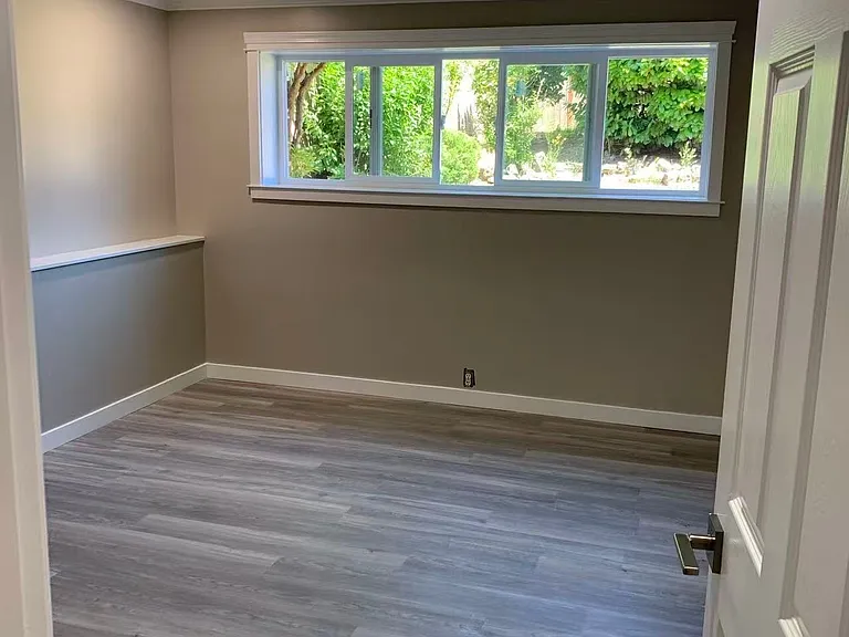 12146 SE 44th Pl — Photo 3