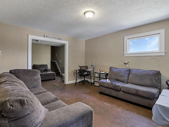 5th image of 1091-1093 S Champion Ave
