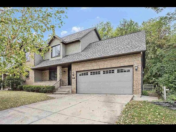 2nd image of 613 Saint Martin Ct #613