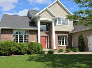 4924 N Turnberry Dr, Appleton, WI 54913