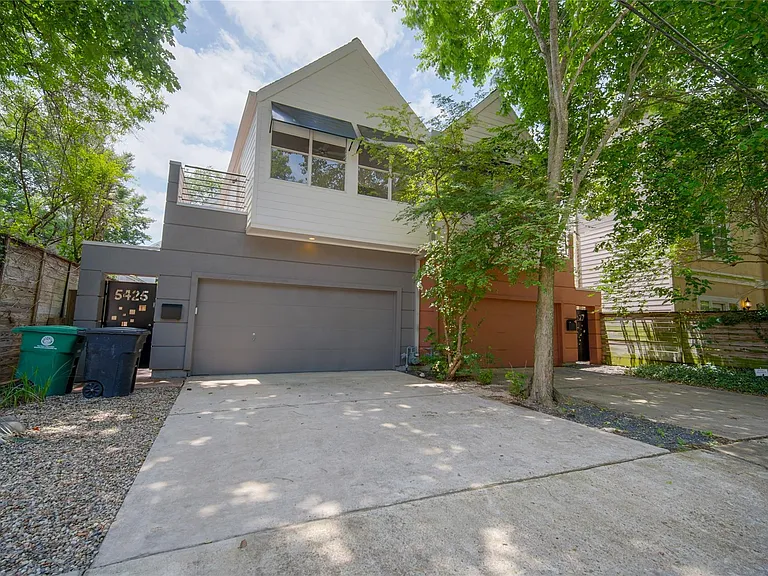 5425 Dickson St — Photo 45