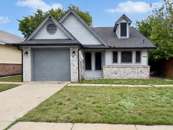 911 Gaynor Ave, Duncanville, TX 75137