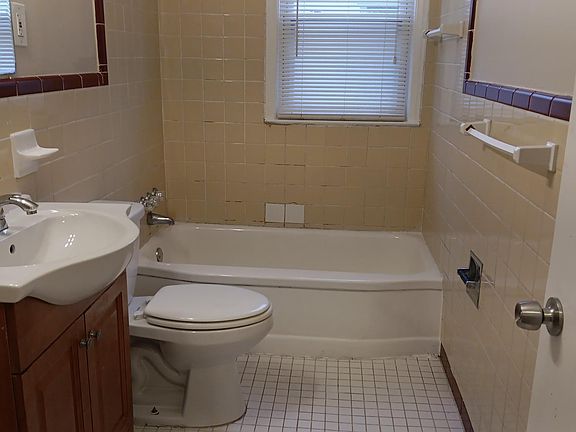 5th image of 9993A Bramell St