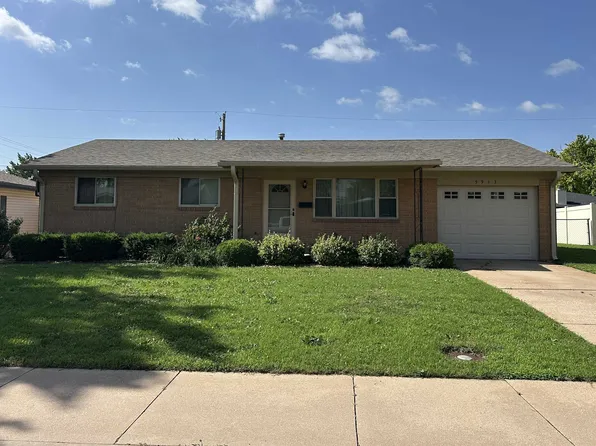 5913 Rosewood Dr, Great Bend, KS 67530