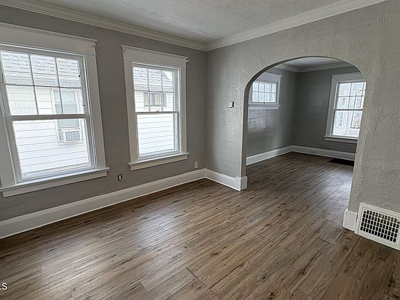 5th image of 1011 Alldays Ave