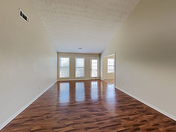 2nd image of 3282 Shady Valley Ct