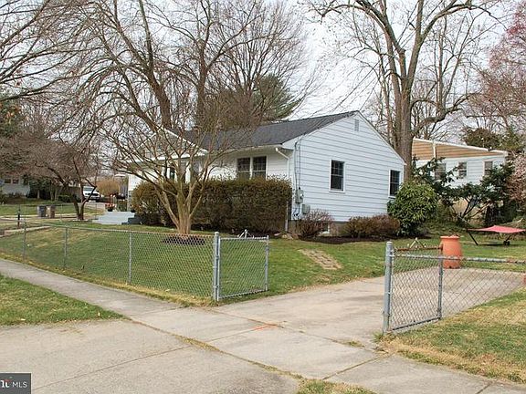 3rd image of 400 Edmonston Dr