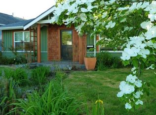 2807 Grove St, Bellingham, WA 98225