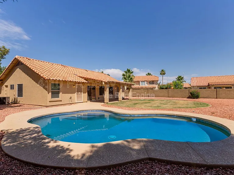 2381 W Redwood Dr — Photo 29