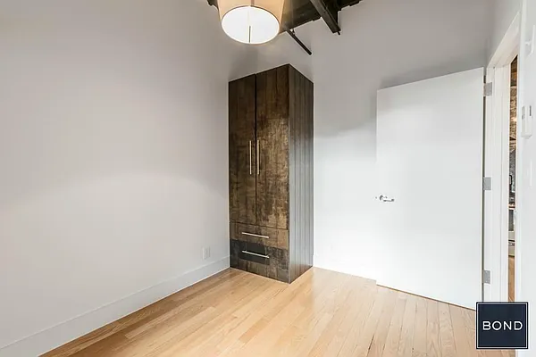 Rented by Bond New York | media 21