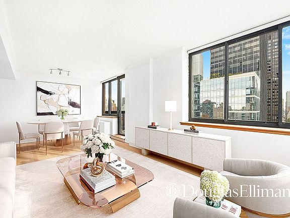 5th image of 250 E 40th St APT 35B