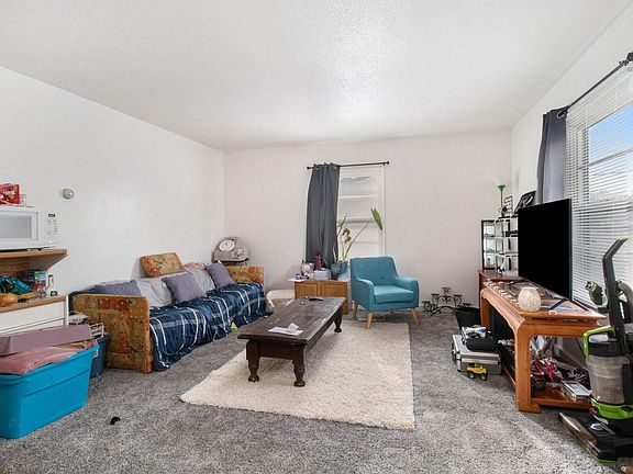 3rd image of 110 Burgess Dr