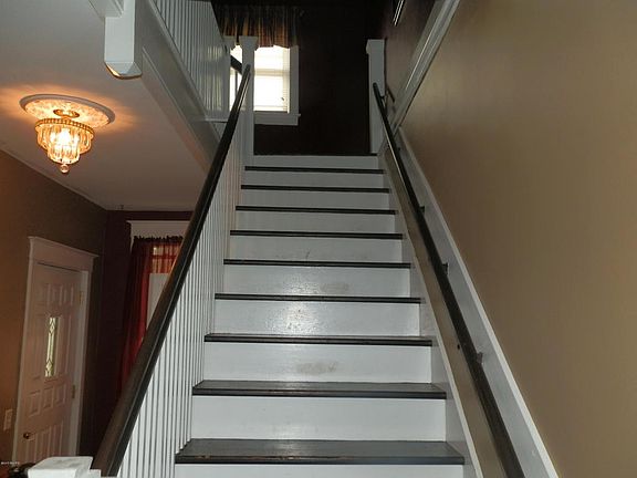 4th image of 519 S Jefferson St