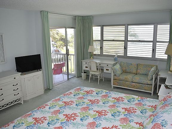4th image of 1550 NE Ocean Blvd APT A204