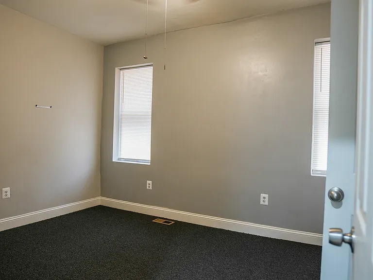 3714 Beehler Ave — Photo 15