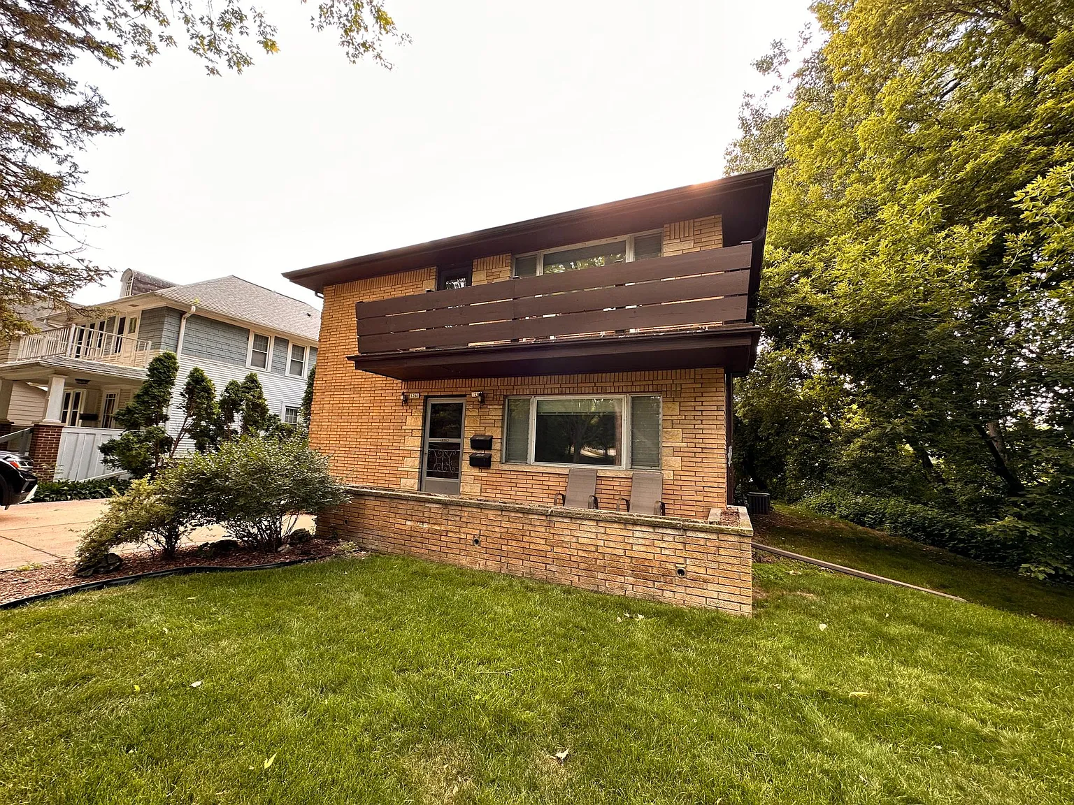 3 bed, 1250 sqft, $1,850 — Photo 1