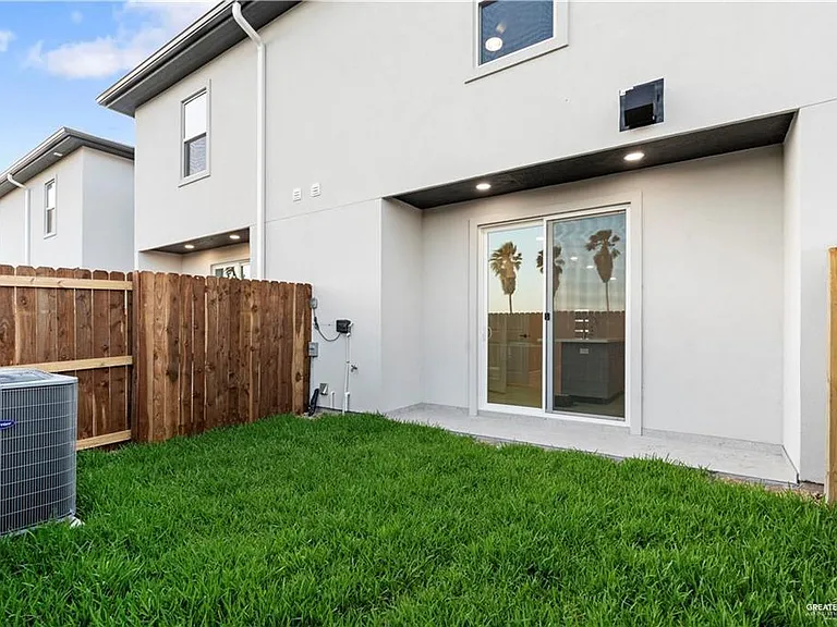 3512 Vanessa Ln #2 — Photo 15