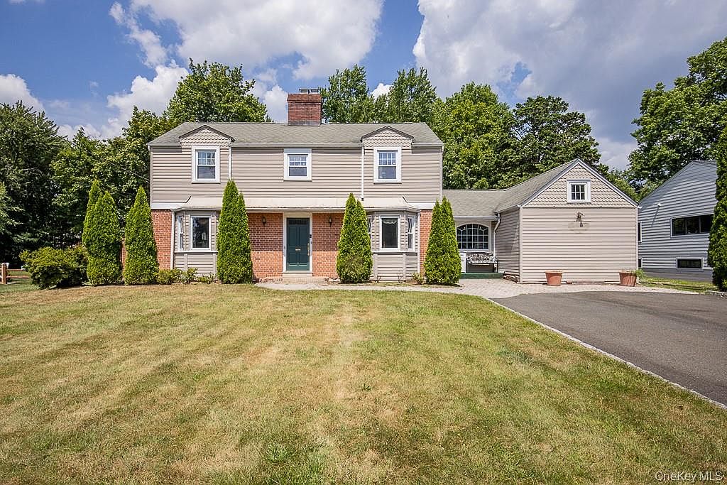165 Forest Avenue, Pearl River, NY 10965 | Zillow