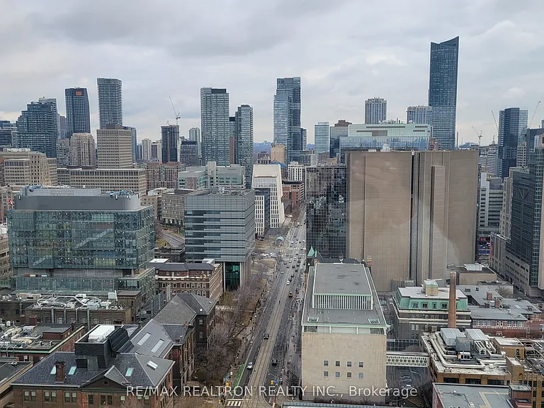 203 College St #2807 — Photo 14
