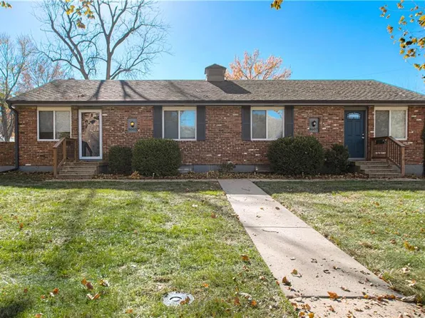 8605 W 83rd St, Overland Park, KS 66204