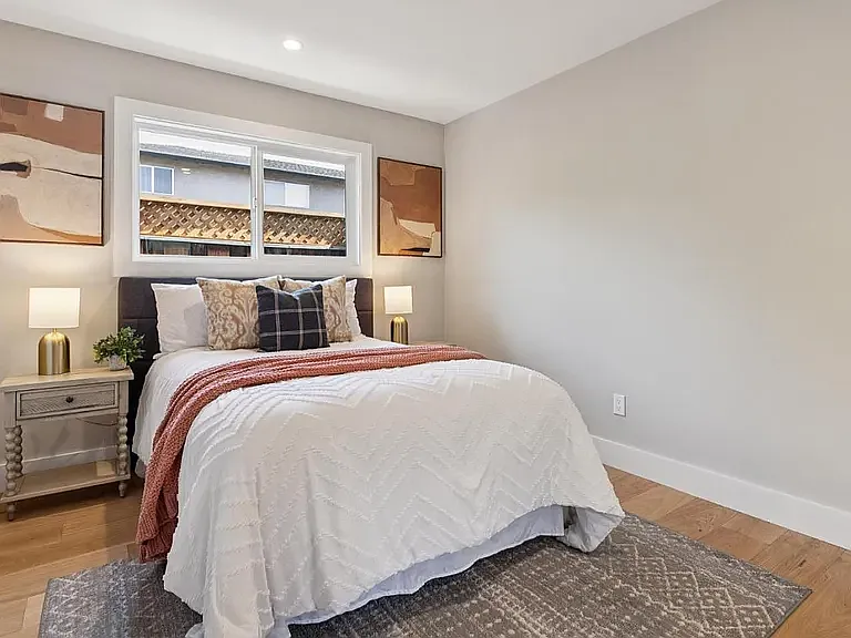 935 Circle Dr — Photo 13