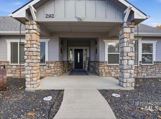 292 Harris View Way, Melba, ID 83641