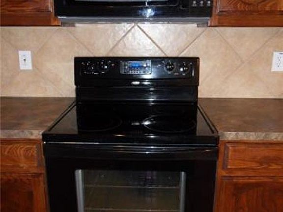 5th image of 4032 Petersburg Dr