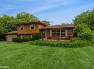 16005 W Mulberry Ln, Gurnee, IL 60031