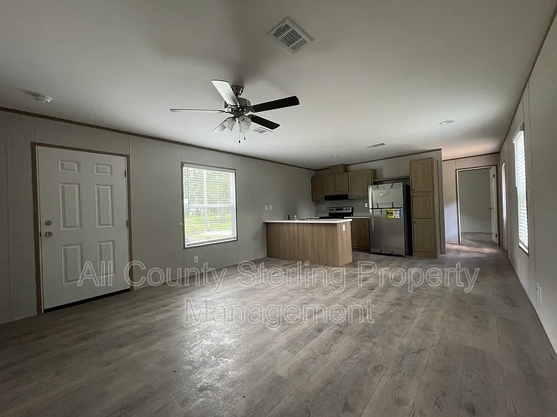 2 bed, 2.0 bath, 910 sqft, $1,395 — Photo 3