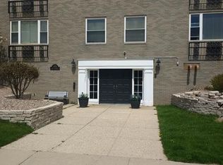 306 W Hampton Ave APT 102, Milwaukee, WI 53217