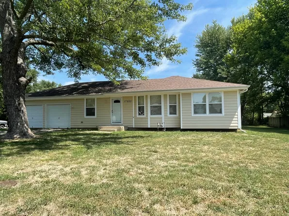 17223 Chestnut Dr, Belton, MO 64012
