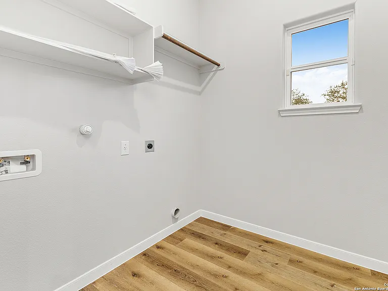 505 Linden Ave — Photo 22