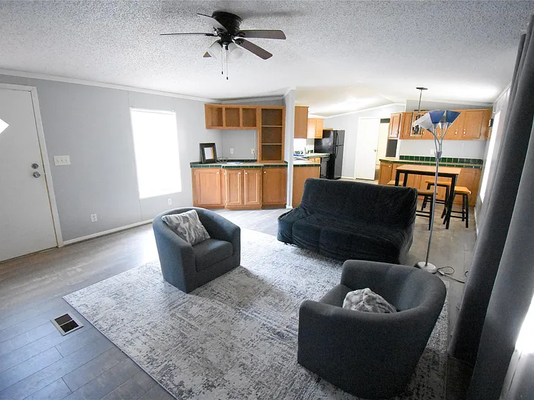 2 Lake View Ln — Photo 7