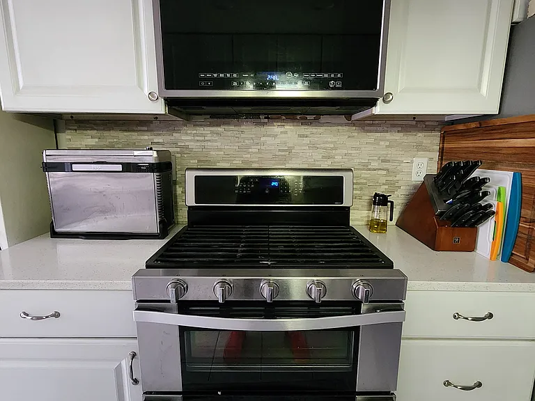 5740 Yellowrose Ct — Photo 11