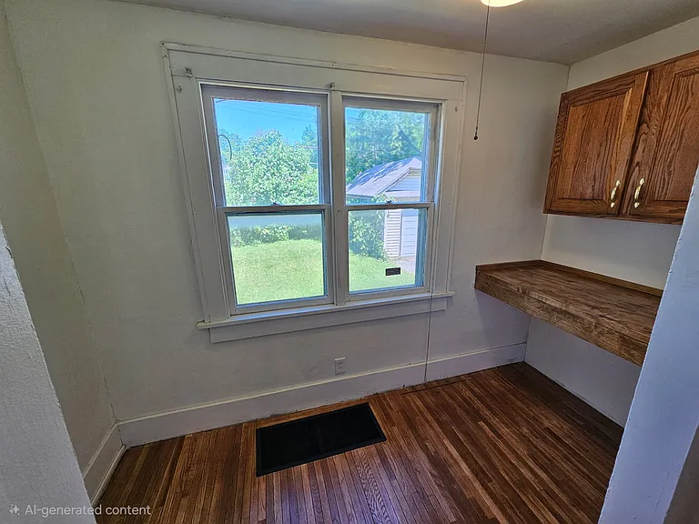 116 W High Ter — Photo 4